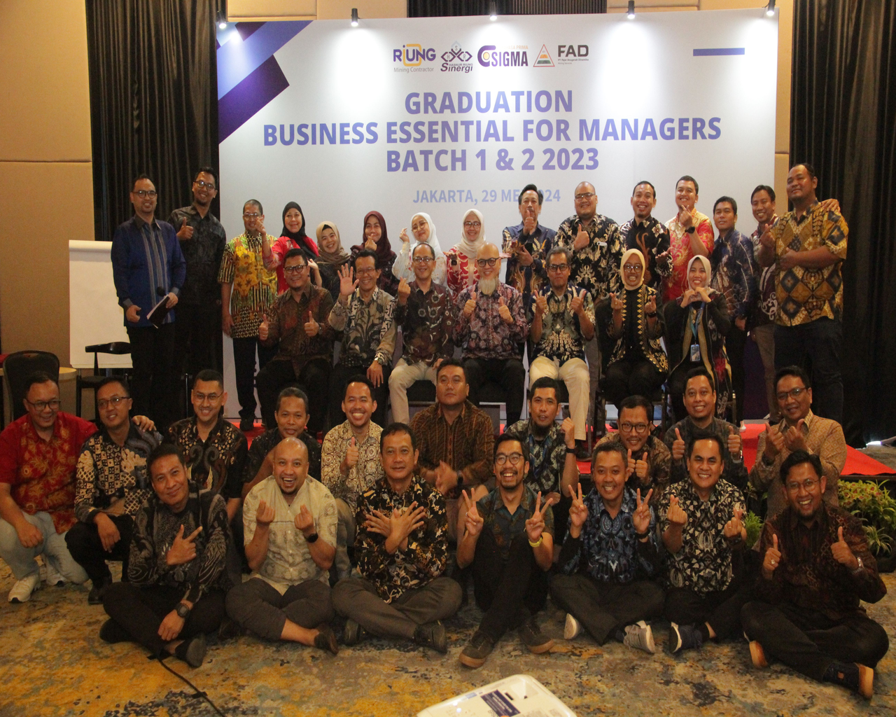 Graduation Ceremony Business Essential for Managers Hasnur Group